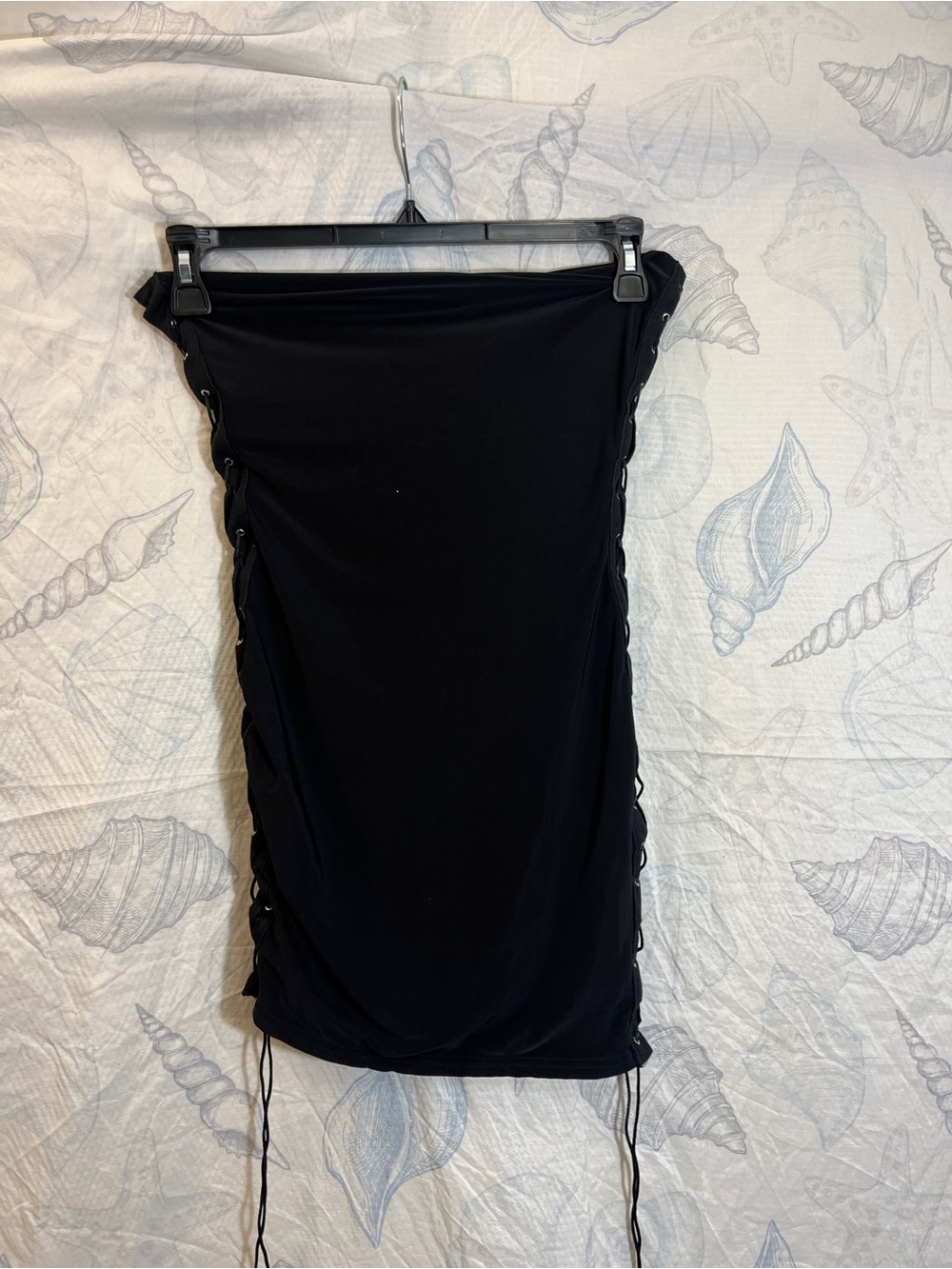 Strapless Mini Dress in Black - Sleek Everyday Style